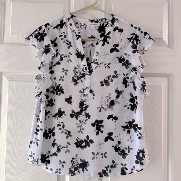 2/$20: Calvin Klein Light Floral Top - Picture 1 of 6
